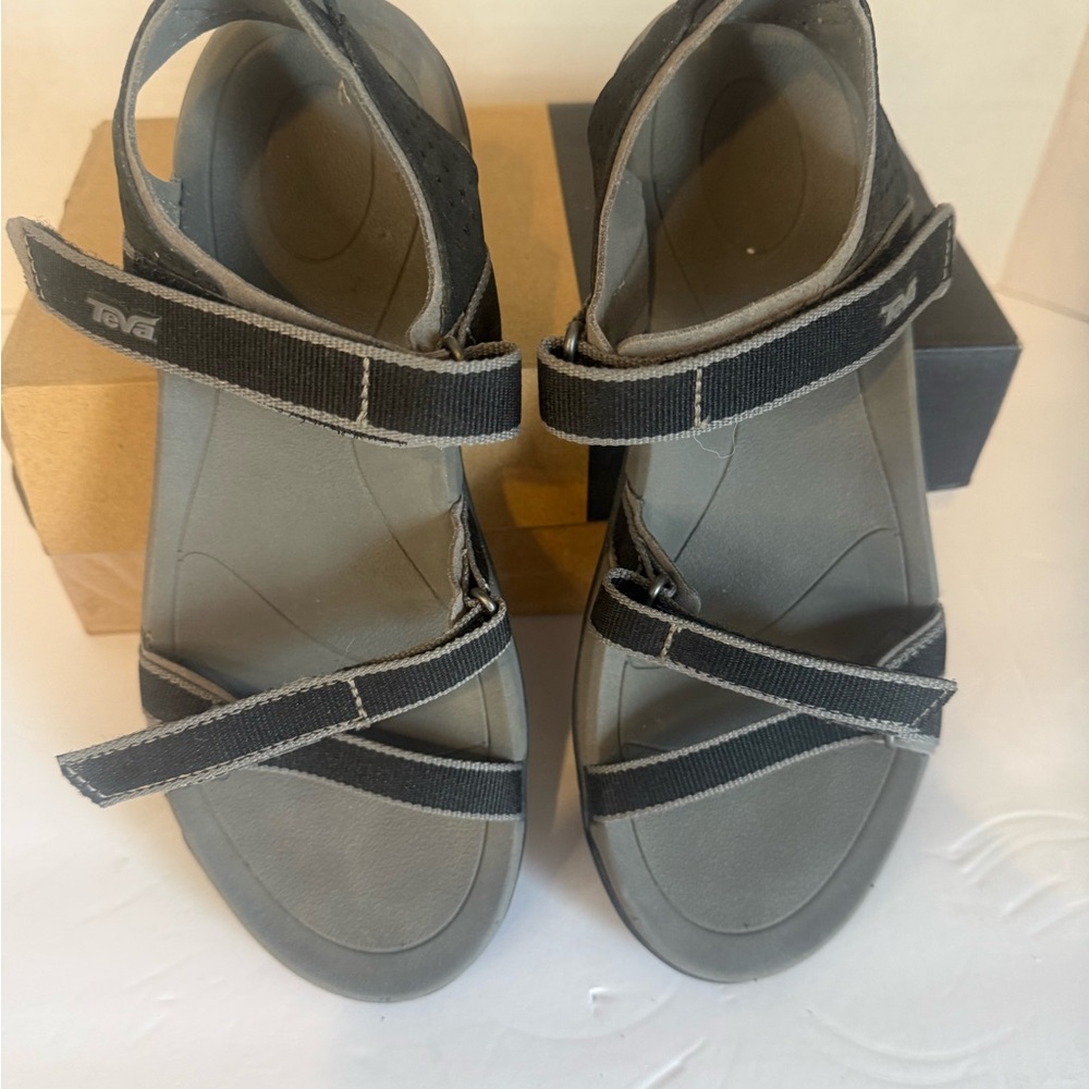 Teva Black and Gray Adjustable‎ Strap Sandals - Picture 3 of 7